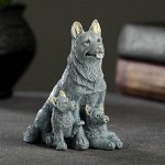 Статуэтка &quot;Овчарка с щенками&quot; серо-голубой 12х6х6см