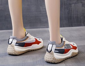 Женские кроссовки с буквами, цвет красный/серый/белый