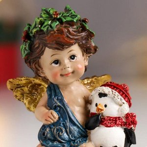 Сувенир полистоун "Ангел-малыш с рождественским венком, с пингвином" 7,5х6,5х4,6 см