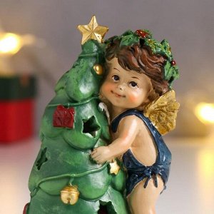 Сувенир полистоун световой "Ангел-малыш с рождественским венком, с ёлочкой" 11,2х6,5х5,3 см   625709