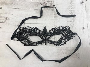 Карнавальная маска тканевая ажурная " Загадка" черная