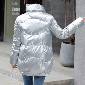 Женская демисезонная куртка, с асимметричным низом и воротником стойкой, цвет серебряный