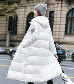 Женская демисезонная куртка, с капюшоном, с боковыми вырезами, цвет белый