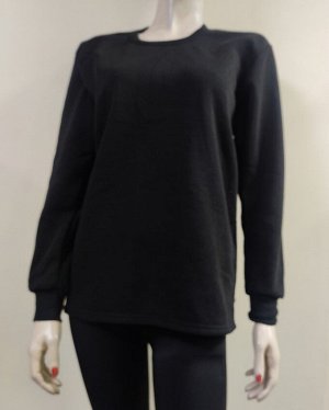 Джемпер Женский тонкий трикотажный свитер с воротником-лодочкой и длинным рукавом. Длина сзади немного длинней, чем спереди.