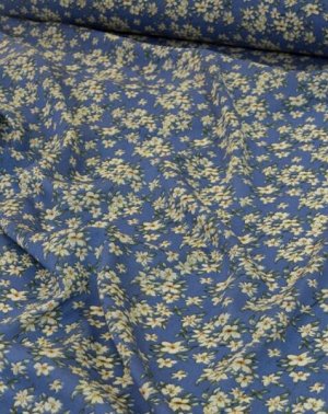 Штапель "Мелодия цветов на винтажно-синем", ш.1.42м, вискоза-100%, 90гр/м.кв