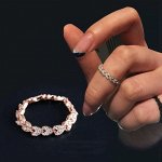 Кольцо колосок в стразах белый