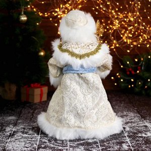 Дед Мороз "В золотисто-голубой шубе, с посохом" двигается, 18х40 см