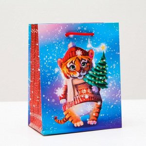 Пакет подарочный "Тигрёнок с ёлкой", 11,5 х 14,5 х 6,5 см