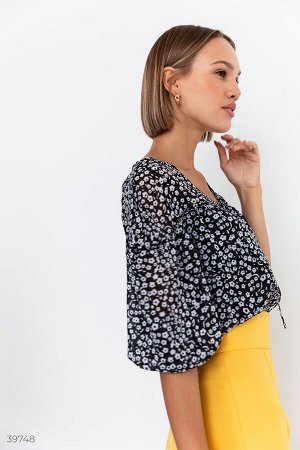 Шифоновая блуза с цветочным принтом