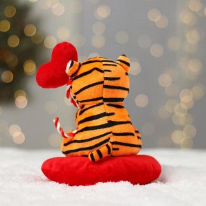 Мягкая игрушка «Влюблённый тигрёнок»