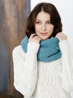 Хомут Объемный мягкий шарф-снуд в два оборота "Джун", выполнен из пушистой меланжевой пряжи. Его возможно носить как на шее, так и на голове. Длина 63 см. Ширина: 36см.  Состав: шерсть 50%, акрил 50%