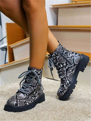 Ботинки со змеиным принтом на шнурках