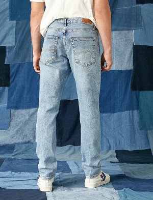 джинсы Материал: %100  Хлопок Параметры модели: рост: 190 cm, грудь: 96, талия: 78, бедра: 101 Надет размер: 32/34