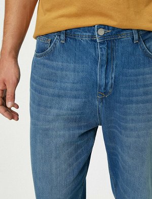 джинсы Материал: %100  Хлопок Параметры модели: рост: 187 cm, грудь: 99, талия: 75, бедра: 94 Надет размер: 27/32