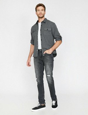 джинсы Материал: %98.5  Хлопок, %1.5  эластан Параметры модели: рост: 188 cm, грудь: 99, талия: 85, бедра: 100 Надет размер: 32/34