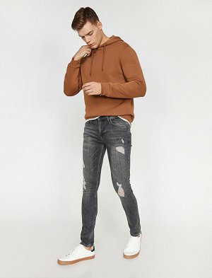 джинсы Материал: %98.5  Хлопок Параметры модели: рост: 188 cm, грудь: 99, талия: 75, бедра: 95 Надет размер: 27/32