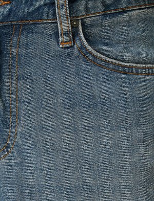 джинсы Материал: %98  Хлопок, %2  эластан Параметры модели: рост: 187 cm, грудь: 91, талия: 71, бедра: 95 Надет размер: 32/34