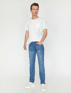 джинсы Материал: %99  Хлопок, %1  эластан Параметры модели: рост: 190 cm, грудь: 75, талия: 45, бедра: 70 Надет размер: 32/34