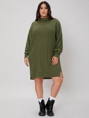 Платье-свитер с воротником-стойкой размера плюс