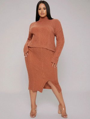 Вязаный свитер с воротником-стойкой и юбка с разрезом