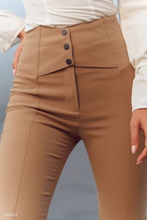 Бежевые брюки из костюмной ткани
