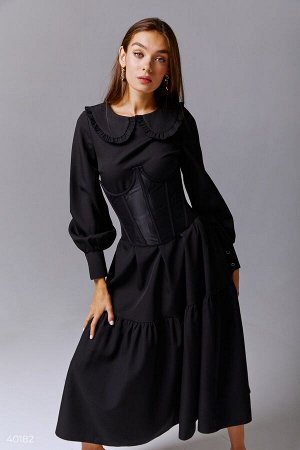 Черное платье миди с оборками