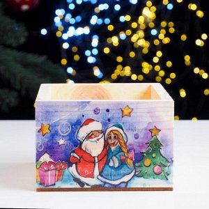 Кашпо деревянное "Дед Мороз и Снегурочка с подарками" 14,5?12,5?8 см