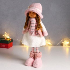 Кукла интерьерная "Малышка с хвостиками, в вязаном бело-розовом наряде и шляпке" 36,5 см