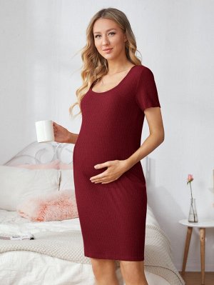 Вязаное домашнее платье в рубчик для беременных