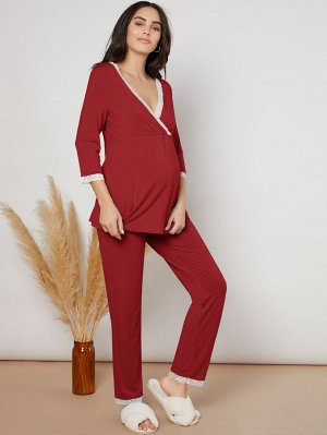 Пижама с v-образным вырезом и кружевной отделкой для беременных