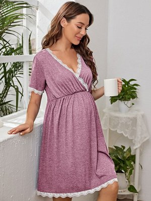 Домашнее платье с кружевной отделкой для беременных