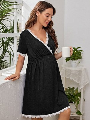 Домашнее платье с кружевной отделкой для беременных