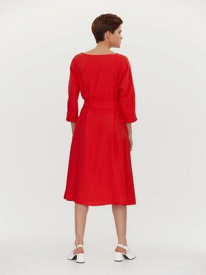 Платье красное длины миди с карманами и поясом