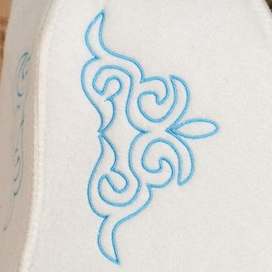 Шапка для бани с вышивкой "Казахстанский колпак женский" с голубыми узорами