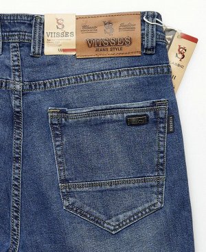 Джинсы VIS 8153
Классические пятикарманные джинсы прямого кроя с застежкой на молнию и пуговицу. 
Состав: 85% - хлопок, 12% - полиэстер, 3% - эластан.
Страна производитель: КНР.
Сезон: Демисезон.