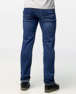 Джинсы MAE 6106
Классические пятикарманные джинсы прямого кроя с застежкой на молнию и пуговицу. Изготовлены из качественной джинсовой ткани, правильные лекала - комфортная посадка на фигуре. 
Состав: