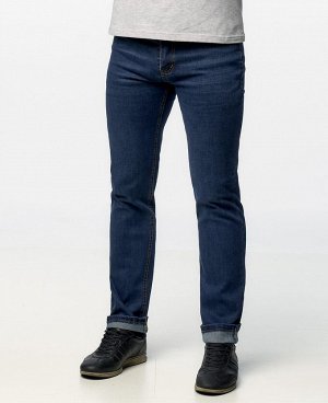 Джинсы BAI CNN029
Классические пятикарманные джинсы прямого кроя с застежкой на молнию и пуговицу. 
Состав: 95% - хлопок, 5% - полиэстер .
Страна производитель: КНР.
Сезон: Демисезон.