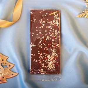 Молочный шоколад Velvet Noir с красной смородиной и лесным орехом, 80 г.