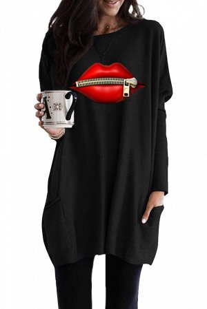 Черный длинный пуловер-свитшот с карманами и принтом "губы на молнии"