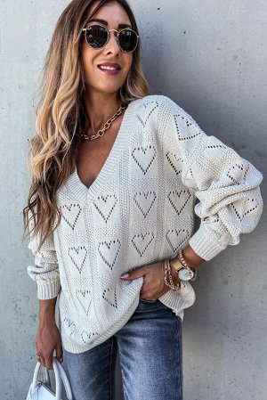 Белый свитер с V-образным вырезом и перфорацией в форме сердечек