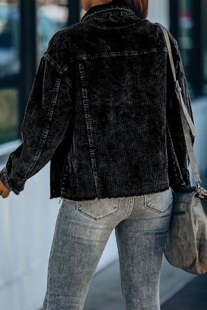 Черная вельветовая куртка с застежкой на пуговицах и нагрудным карманом