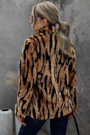 Коричневое пальто тигровой окраски из искусственного меха