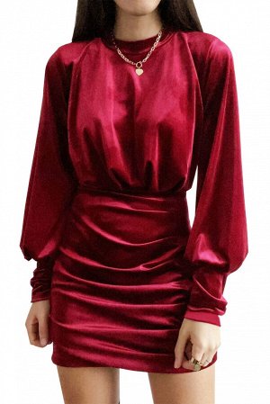 Бордовое бархатное мини-платье с длинными рукавами и вырезом на спине