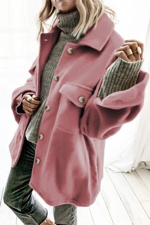 Розовое мешковатое пальто с отложным воротником и нагрудными карманами