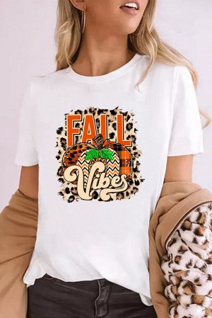 Белая футболка с принтом тыква и надписью: Fall Vibes