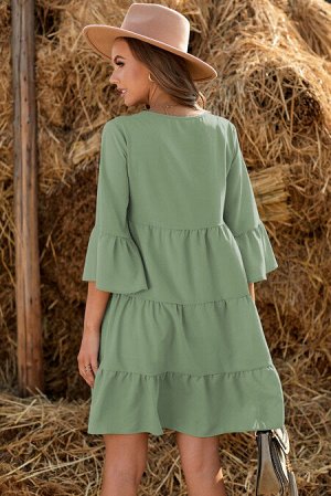 Зеленое многослойное платье беби-долл с расклешенными рукавами
