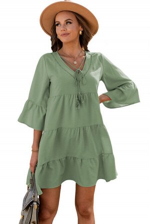 Зеленое многослойное платье беби-долл с расклешенными рукавами