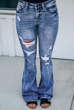 Голубые рваные джинсы-клеш с высокой талией