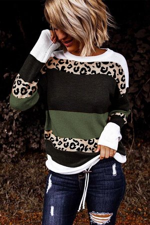 Зеленый свитер-пуловер с черно-белыми полосами и леопардовым принтом