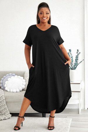 Черное платье-футболка плюс сайз с  V-образным вырезом с разрезами по бокам